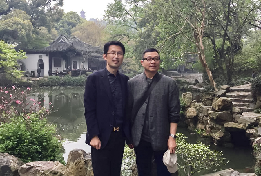 罗中立.jpg