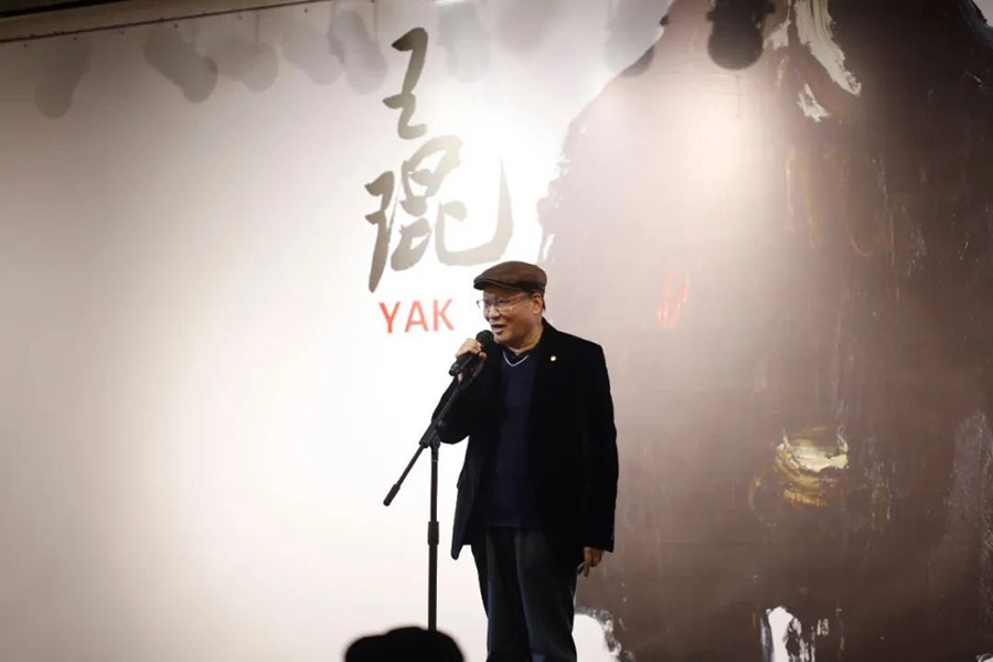 1-201209142321B6.jpg